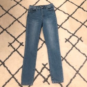 BDG TWIG HIGH-RISE JEANS